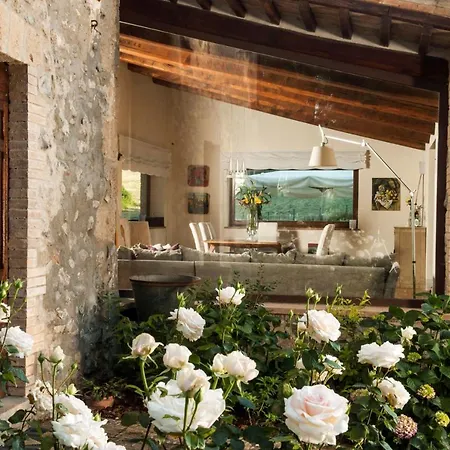 Sleeps 10 Pool Air Con Wifi Porano