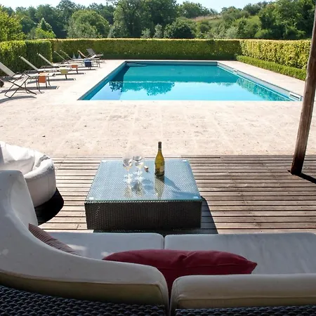 Villa Sleeps 10 Pool Air Con Wifi